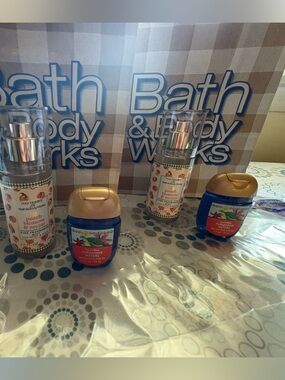 NEW-Vera Bradley 2 Peach Blossom & Nectar Fragrance Mist 2Travel Hand Sanitizers